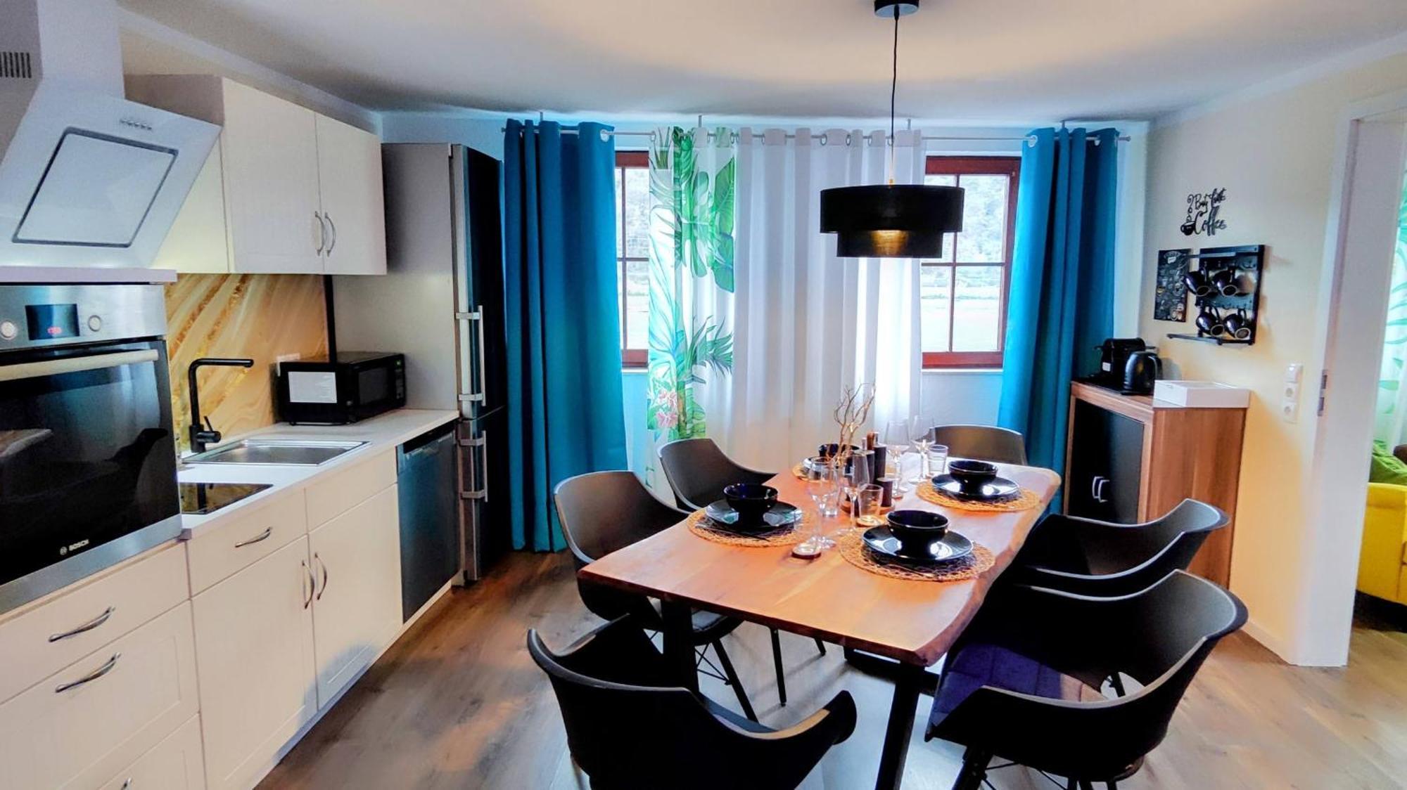 Direkt Am Rhein Mit Burgblick Nahe Rheinsteig Bis 8 Personen, 2 Baeder, 4 Zimmer, Kueche, Netflix Apartment Kaub Exterior photo